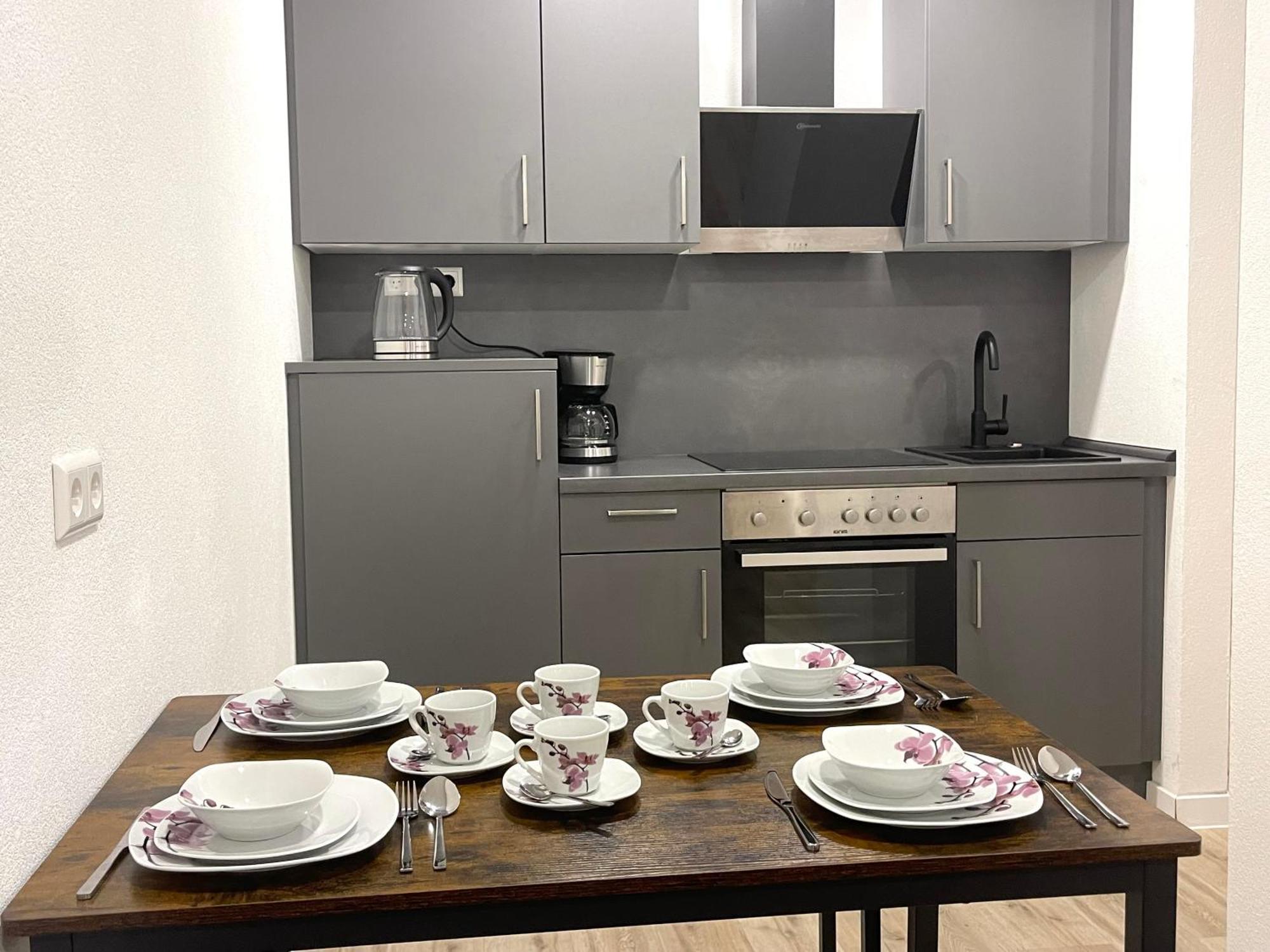 Neu Grosse Einzimmerwohnung Im Zentrum Goldstadt Pforzheim Schloessle Bagian luar foto