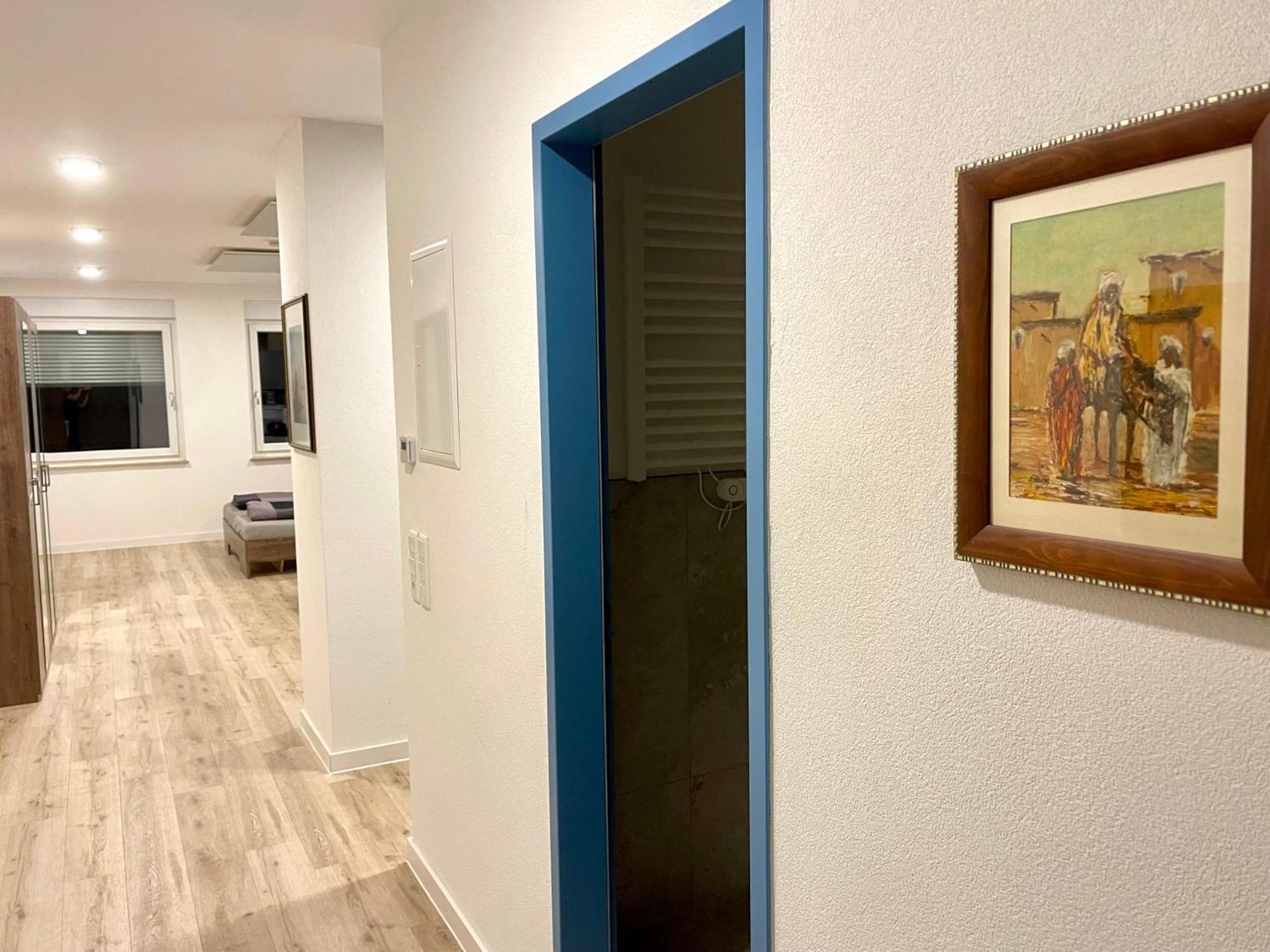 Neu Grosse Einzimmerwohnung Im Zentrum Goldstadt Pforzheim Schloessle Bagian luar foto